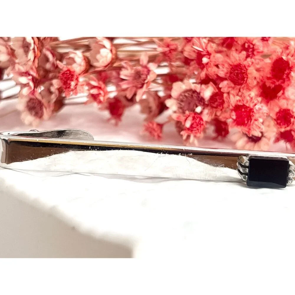 Faux Black Onyx Minimalist 80's Silver Toned Vintage Men's Tie Bar | Tie Clip